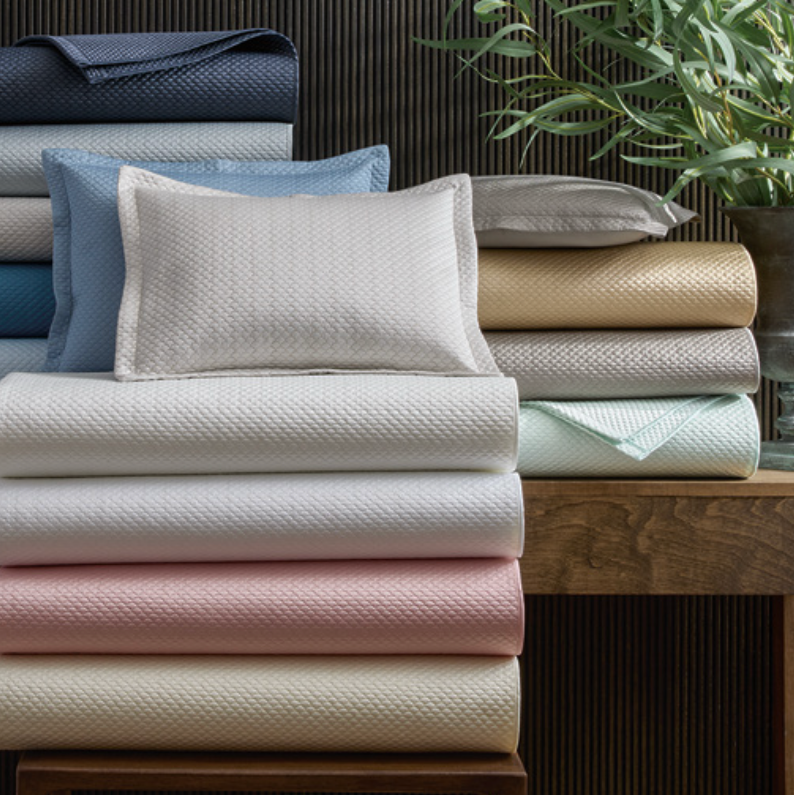 Alba King Quilt 112 x 99 Piped Edge - Jabbour Linens