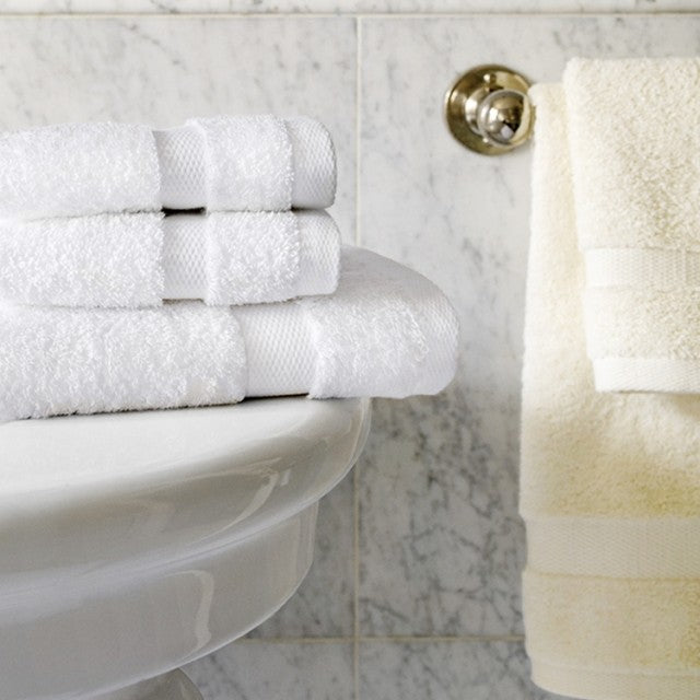 Sferra Bello Bath Towel - White